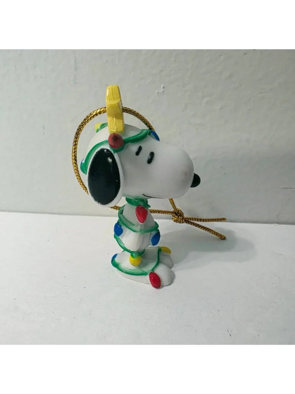 Snoopy Peanuts Christmas PVC Ornament Tangled Holiday Lights Yellow Star